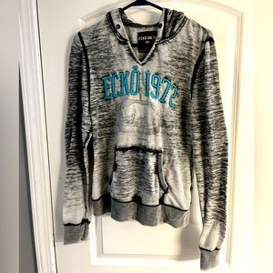 Women’s hooded sweatshirt.